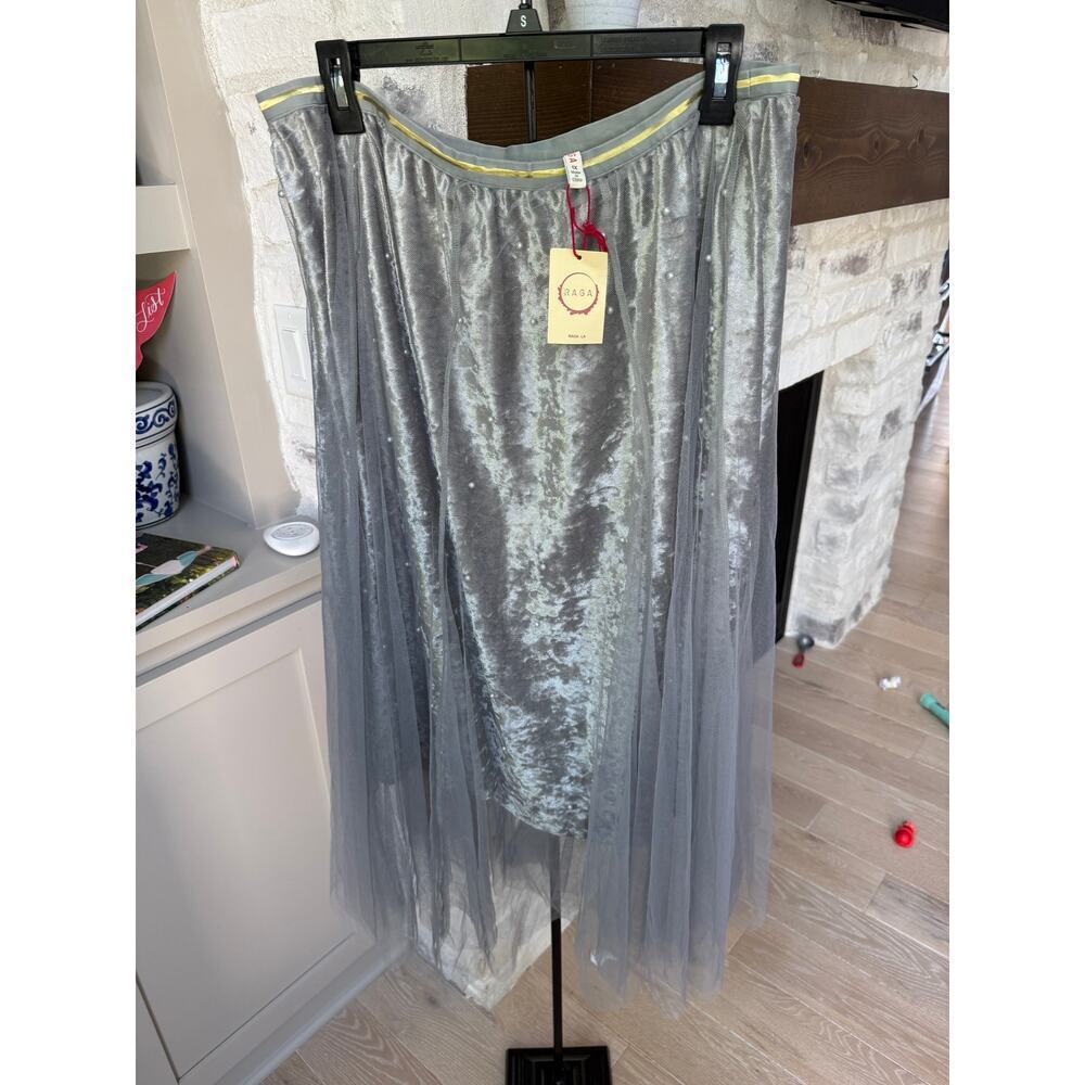 Raga Women's Blue Mesh Pearl Skirt Size 1X